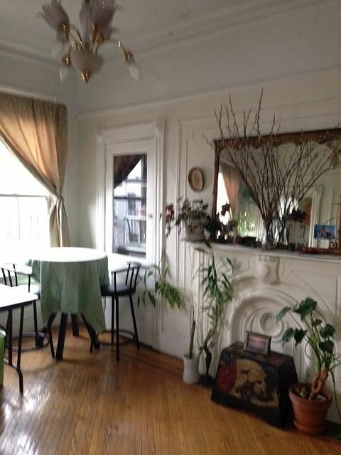 1st image of 529A Leonard St