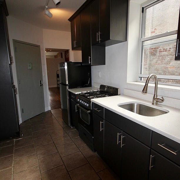 1st image of 405 Suydam St #3E