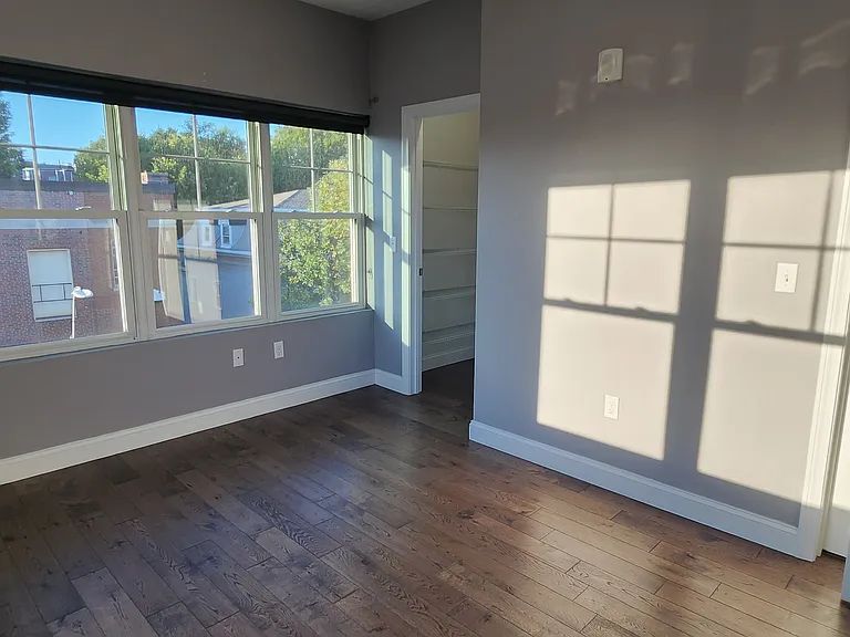 41 Saratoga St #2F — Photo 8