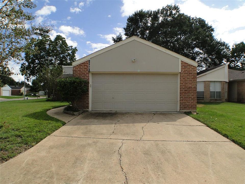 1st image of 16007 Bear Hill Dr