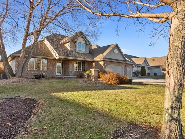 436 Mc Auliffe Heights Trl, Green Bay, WI 54311
