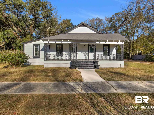 110 W 5th St, Bay Minette, AL 36507