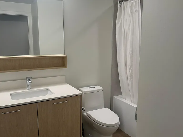 1529 Oxford St #219 — Photo 10