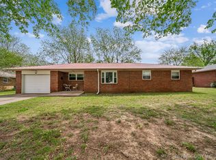 531 S Pecan St, Nowata, OK 74048