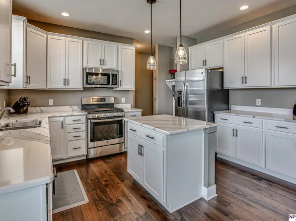 1631 Goldenrod Cir, Plattsmouth, NE 68048