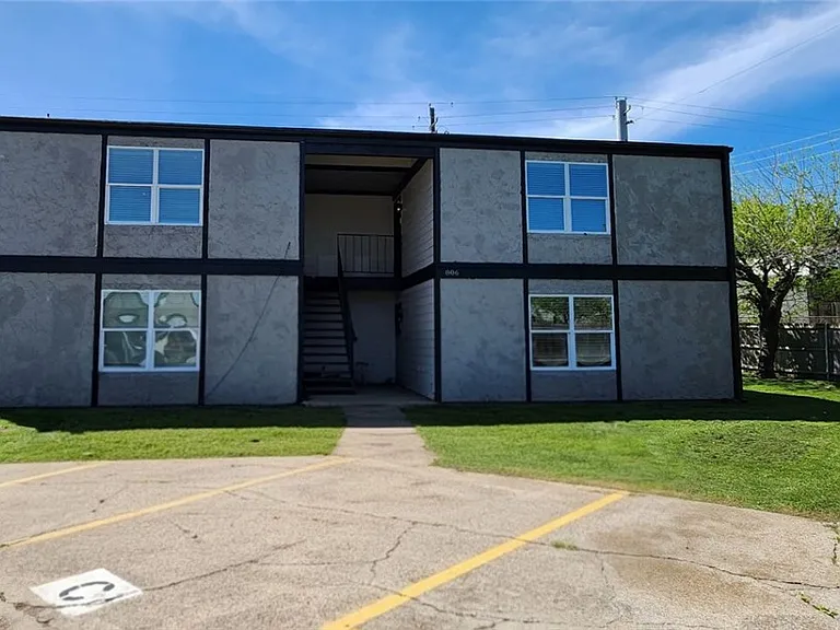 806 Oran Cir #A — Photo 24