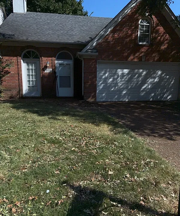 978 Nolan Ln