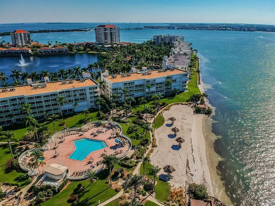 6061 Bahia Del Mar Cir #448