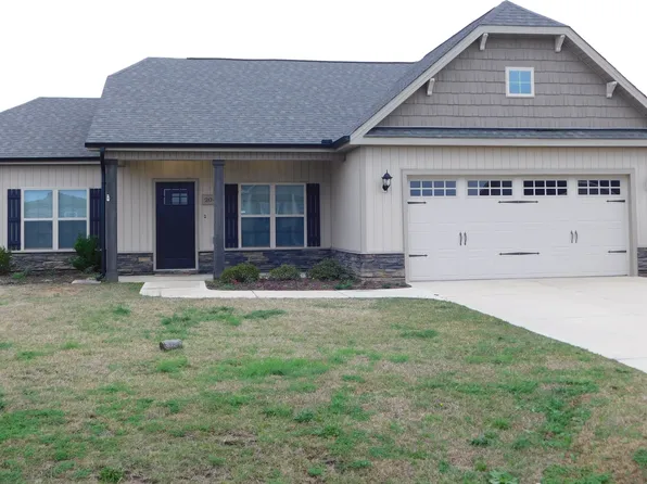 204 Shepherds Field Dr, Pikeville, NC 27863