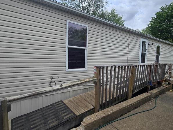 1894 Meadows Rd, Morganfield, KY 42437