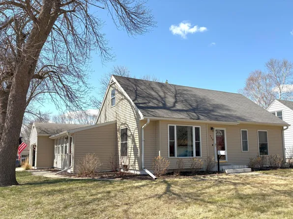 720 10th St S, Benson, MN 56215