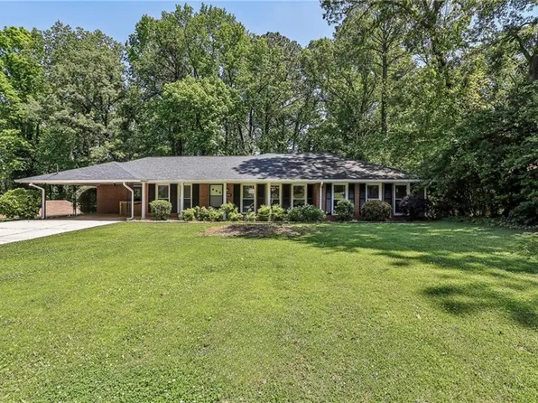 1323 Kittredge Ct NE, Atlanta, GA 30329