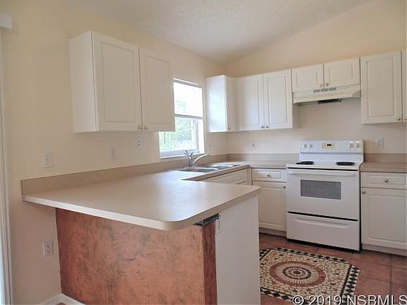 5th image of 134 Hickory Ave