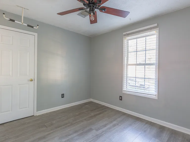 3061 Meadow Wood Ct — Photo 14