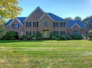 16 Pendulum Pass, Hopkinton, MA 01748
