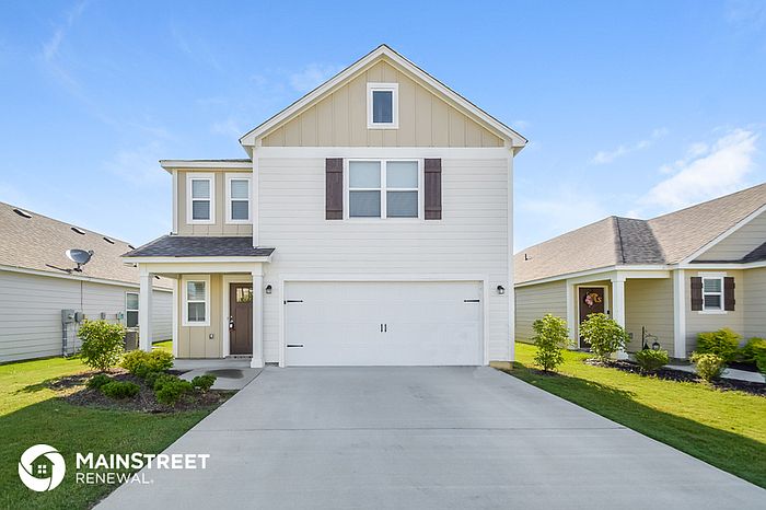 1st image of 895 Hawthorn Ln