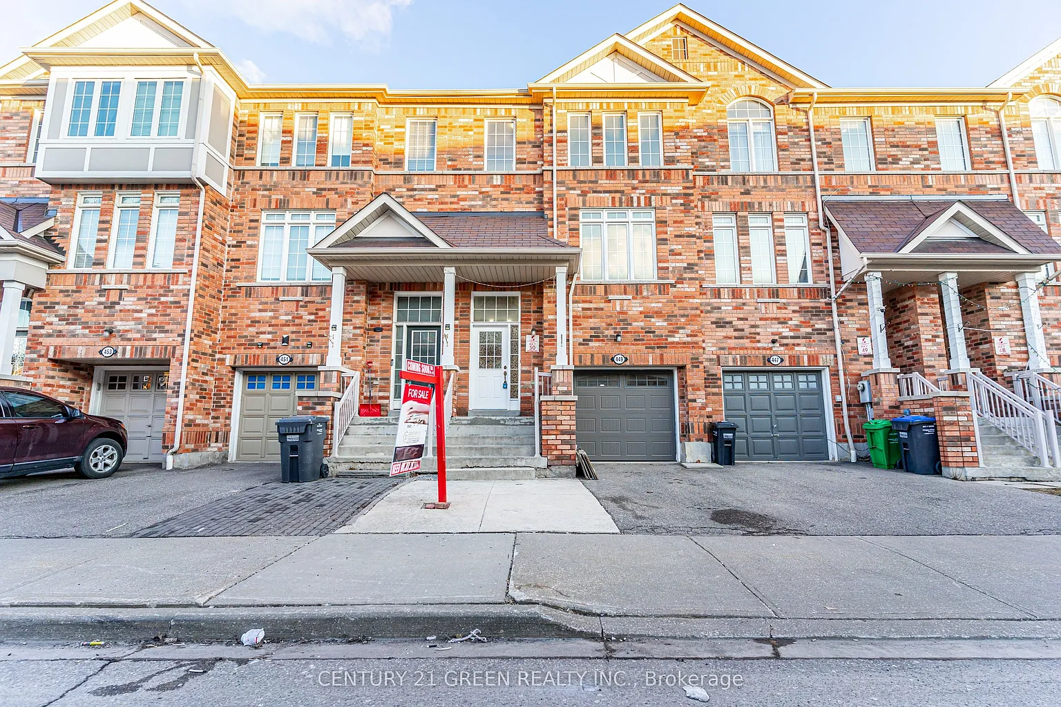 449 Aspendale Cres photo 1