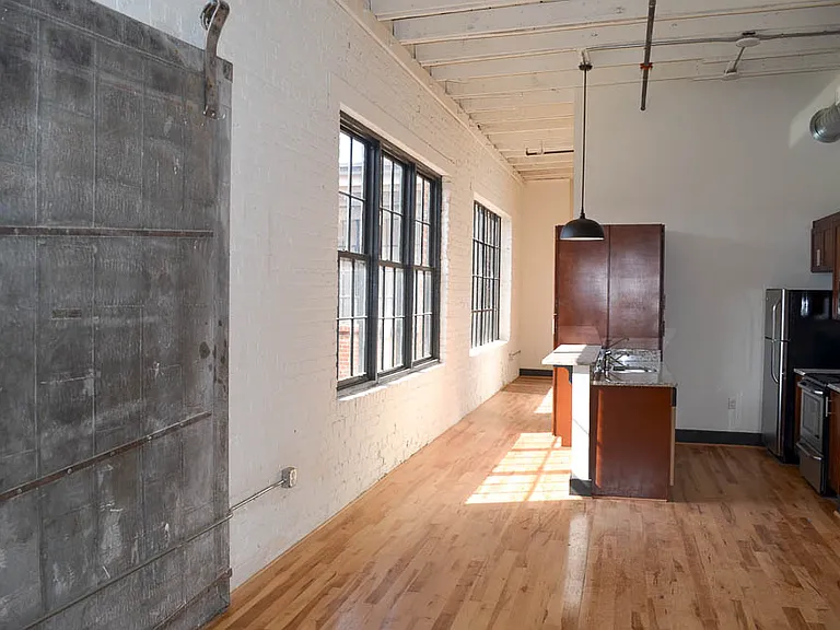 Long Lofts — Photo 14