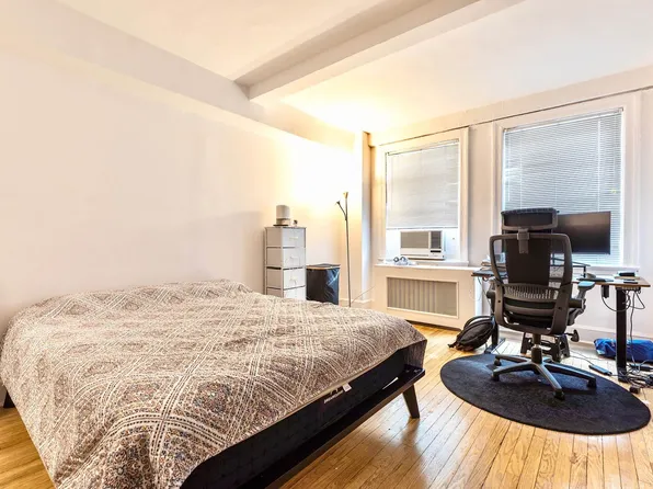 150 East 39th Street image 1 of 7