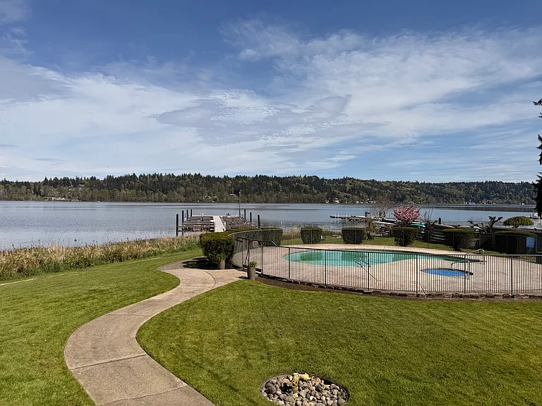 4214-4214 W Lake Sammamish Pkwy NE #202 — Photo 1