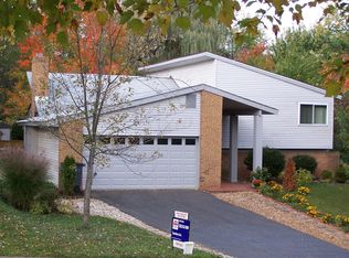 3 Pheasant Run Ct, Sterling, VA 20164