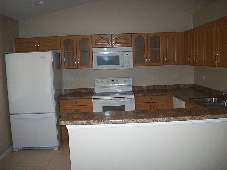 1862 SW Grant Ave — Photo 11