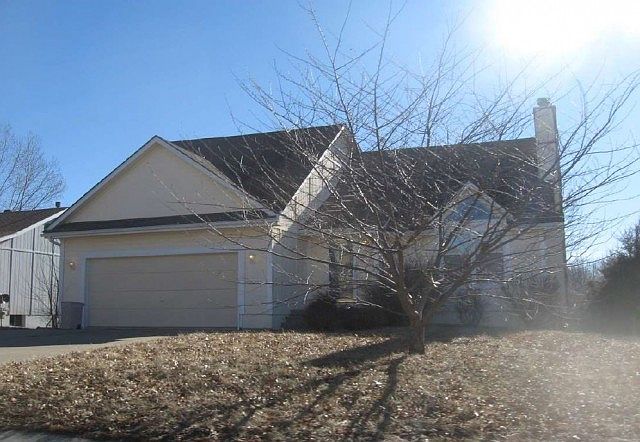 1st image of 532 NE Summit Dr
