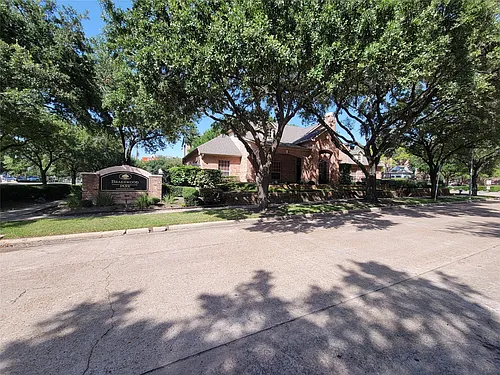 2255 Braeswood Park Dr Photo 1 2255 Braeswood Park Dr Photo 1