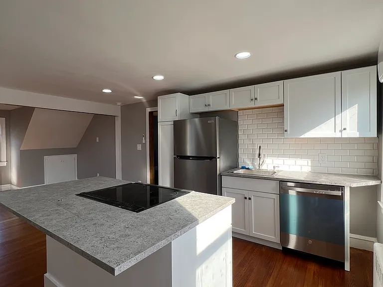 Mineral Spring Ave — Photo 1