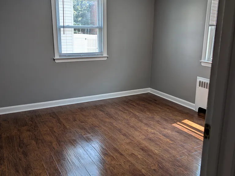 212 N Harding Ave — Photo 3