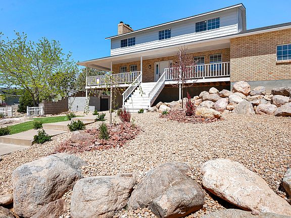 2nd image of 763 E Fiddlers Canyon Rd