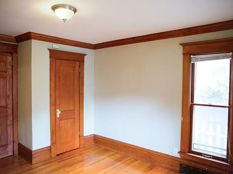 3021 Knox Ave — Photo 6