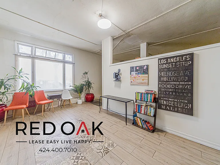 836 Sanborn Ave #304 — Photo 8