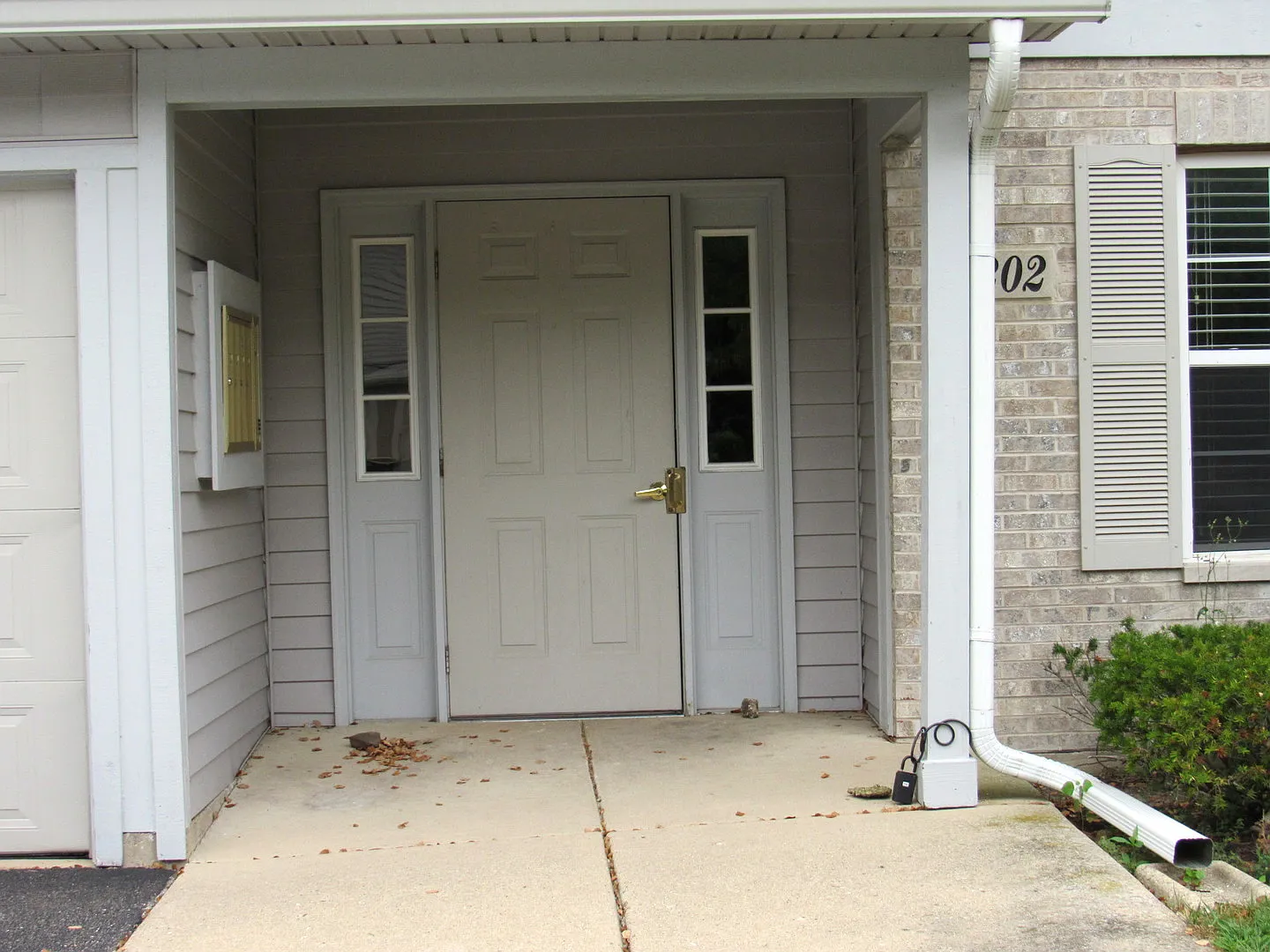 2 bed, 1025 sqft, $1,925 — Photo 1