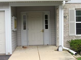 1202 N Red Oak Cir Unit 2, Round Lake Beach, IL 60073