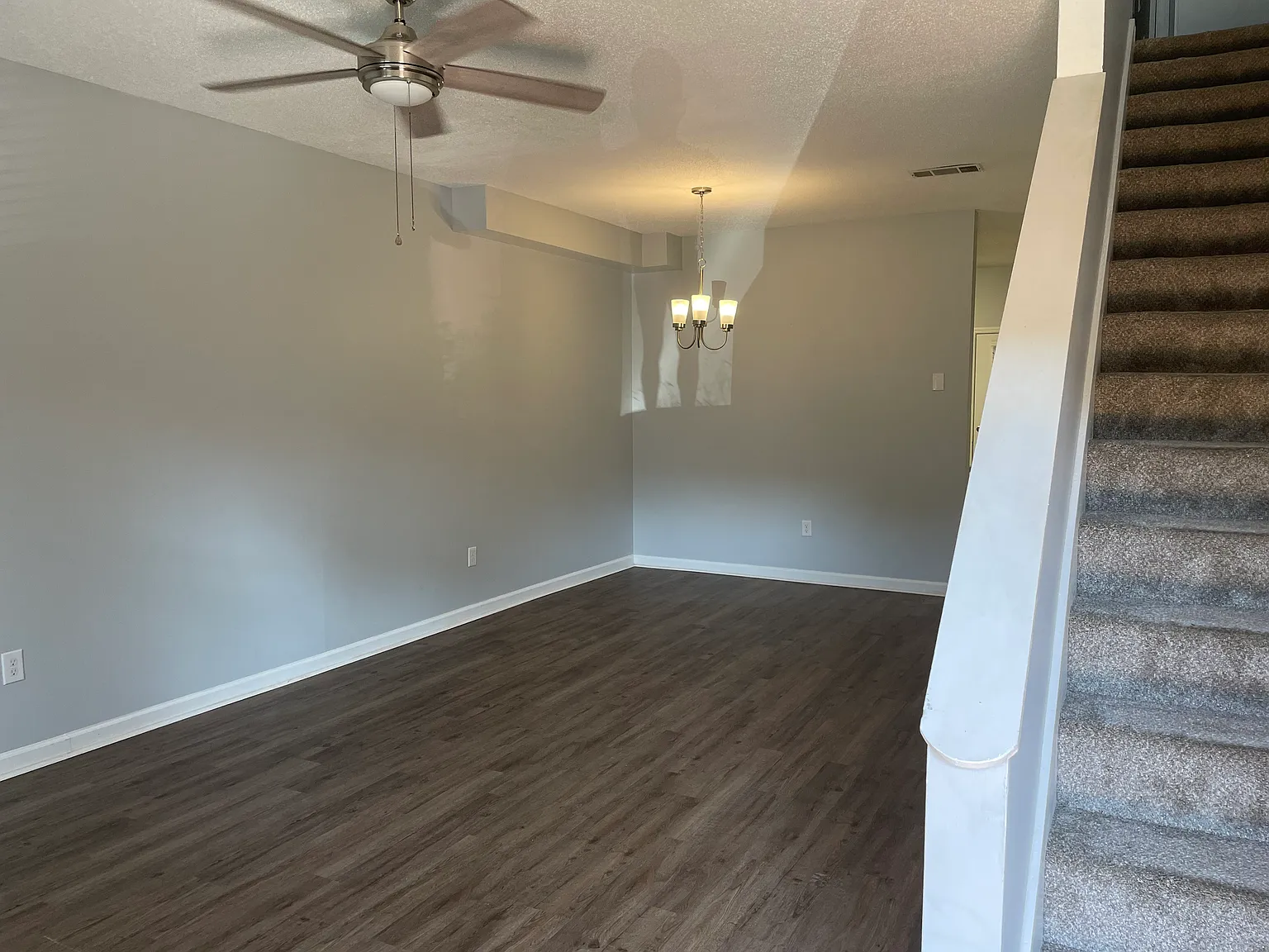 2 bed, 2.5 bath, 1200 sqft, $1,400 — Photo 2