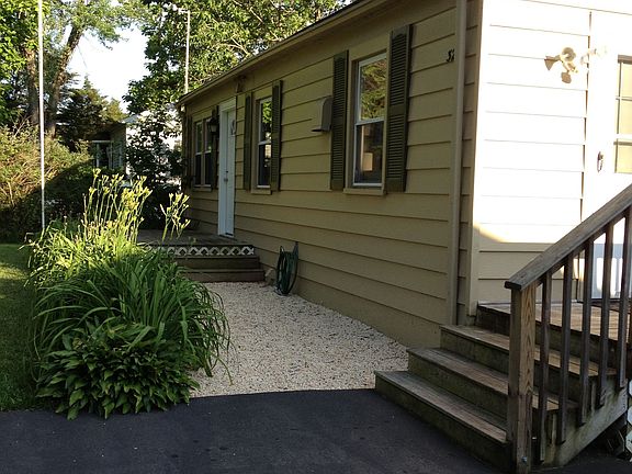 Front walk from driveway