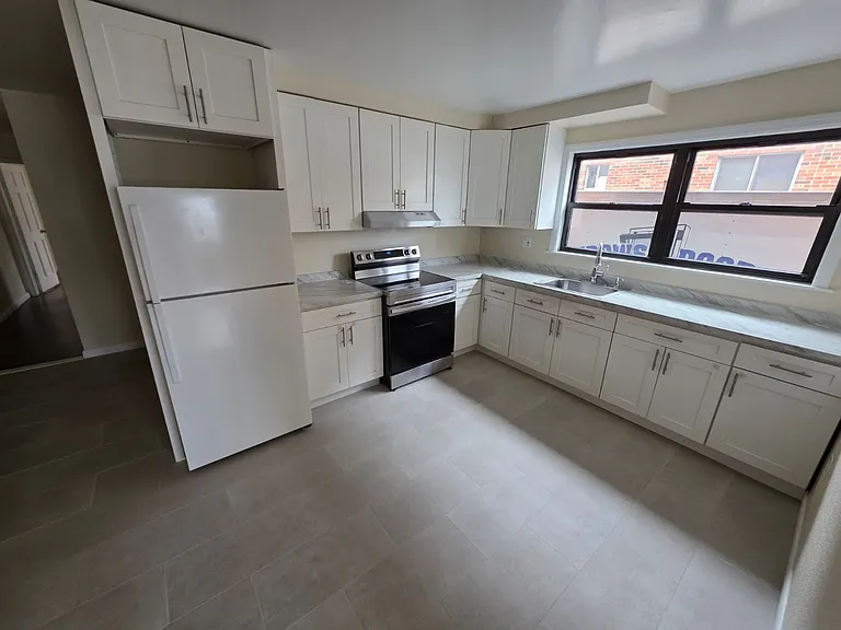 485 Fayette St #6 — Photo 8