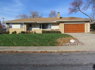 609 W Crestwood Dr, Peoria, IL 61614