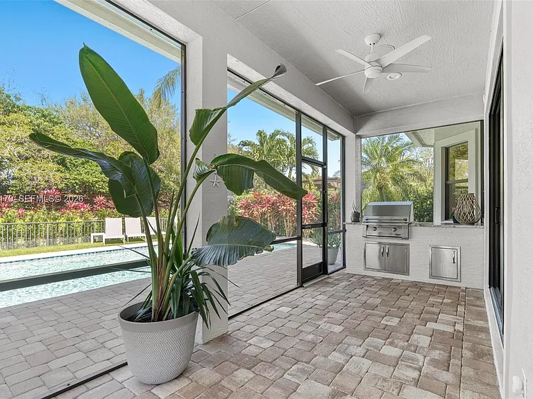 10185 Cameilla St — Photo 36