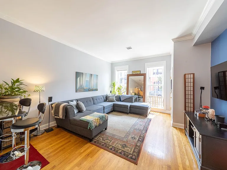 261 Grove St #2 — Photo 8