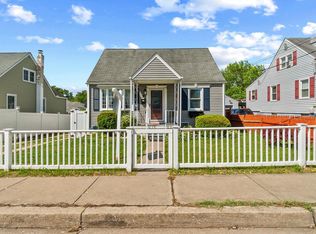 18 N Hawthorne Rd, Baltimore, MD 21220