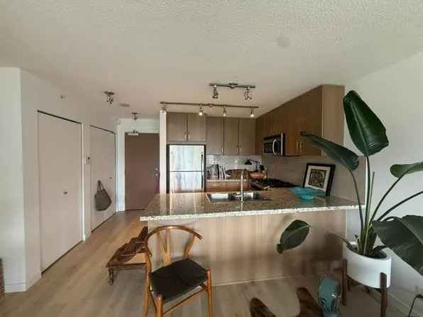 660 Nootka Way #1207, Pt Moody, BC V3H 0B7