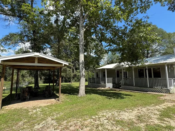 318 Baletka Blvd, Livingston, TX 77351