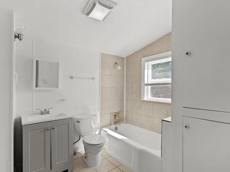 4020 Avenue O 1/2 — Photo 20
