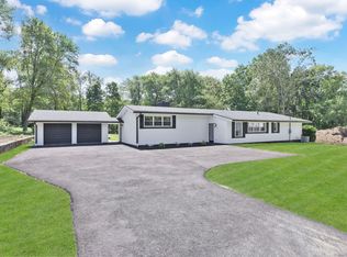 55 Harvest Ridge Rd, Stratford, CT 06614