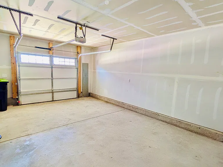 401 Deercroft Dr — Photo 17