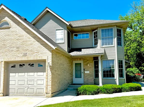 183 McLaren Dr N #F, Sycamore, IL 60178