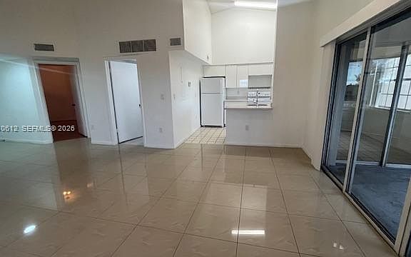4th image of 2881 N Oakland Forest Dr APT 309