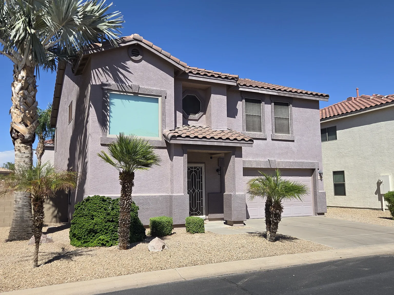 3 bed, 2.5 bath, 2195 sqft, $2,600 — Photo 1